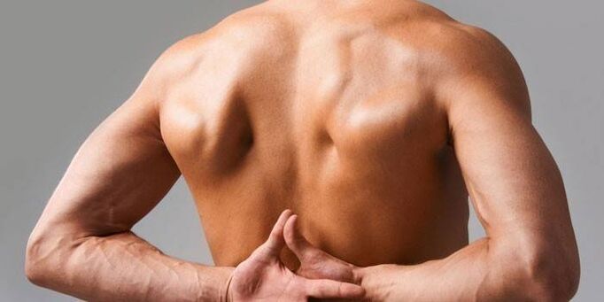 back pain with osteochondrosis